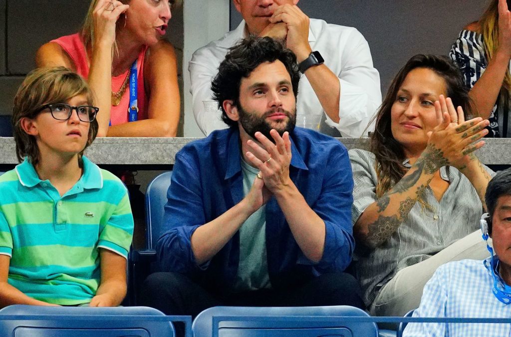 Penn Badgley és családja