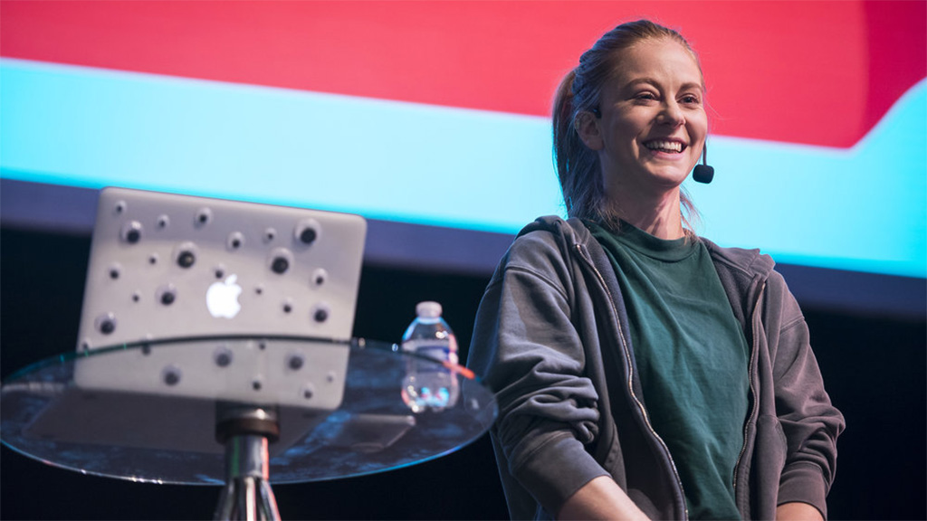 Simone Giertz, a robotok királynője az űrbe tart