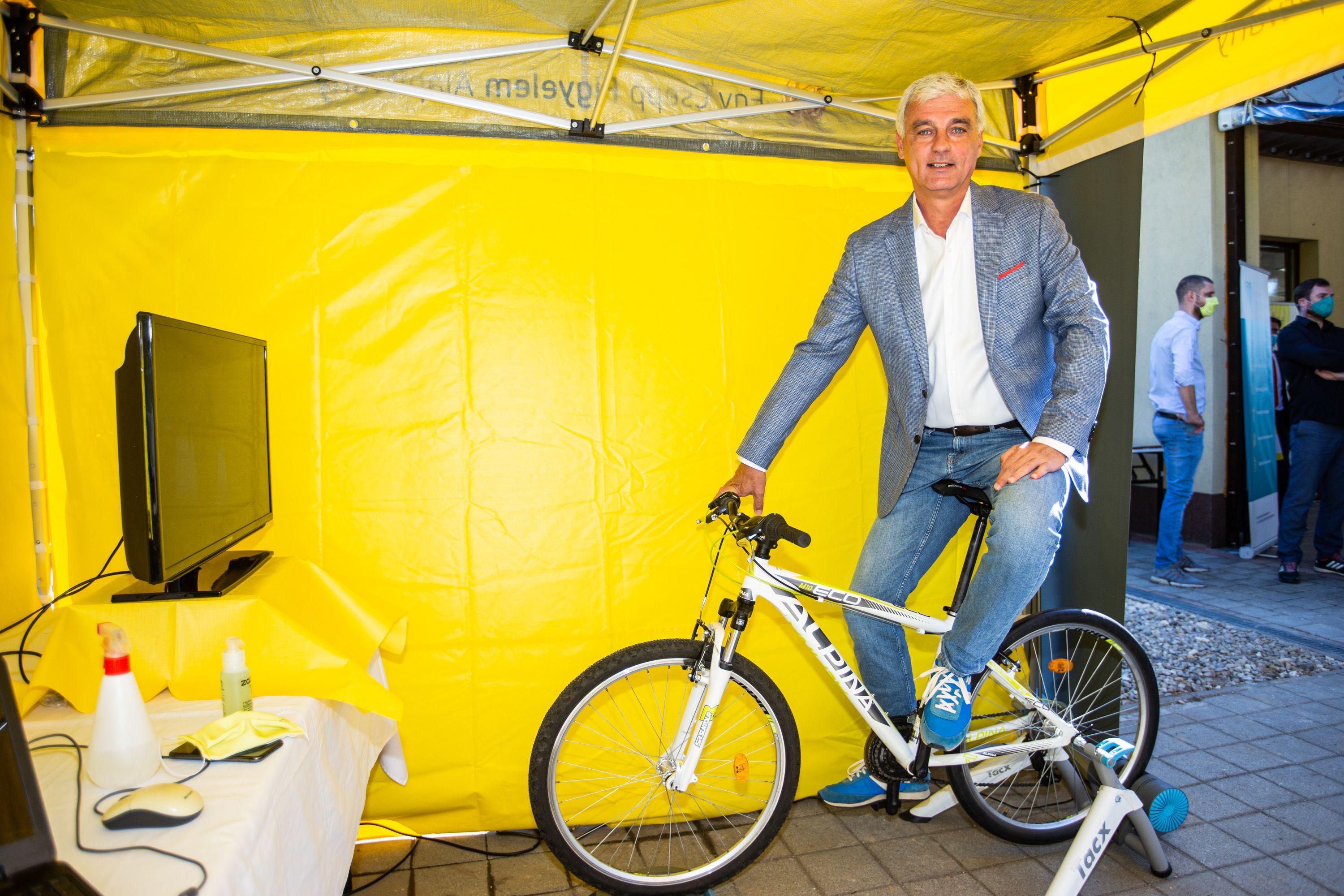 Szellő István támogatja az alapítványt