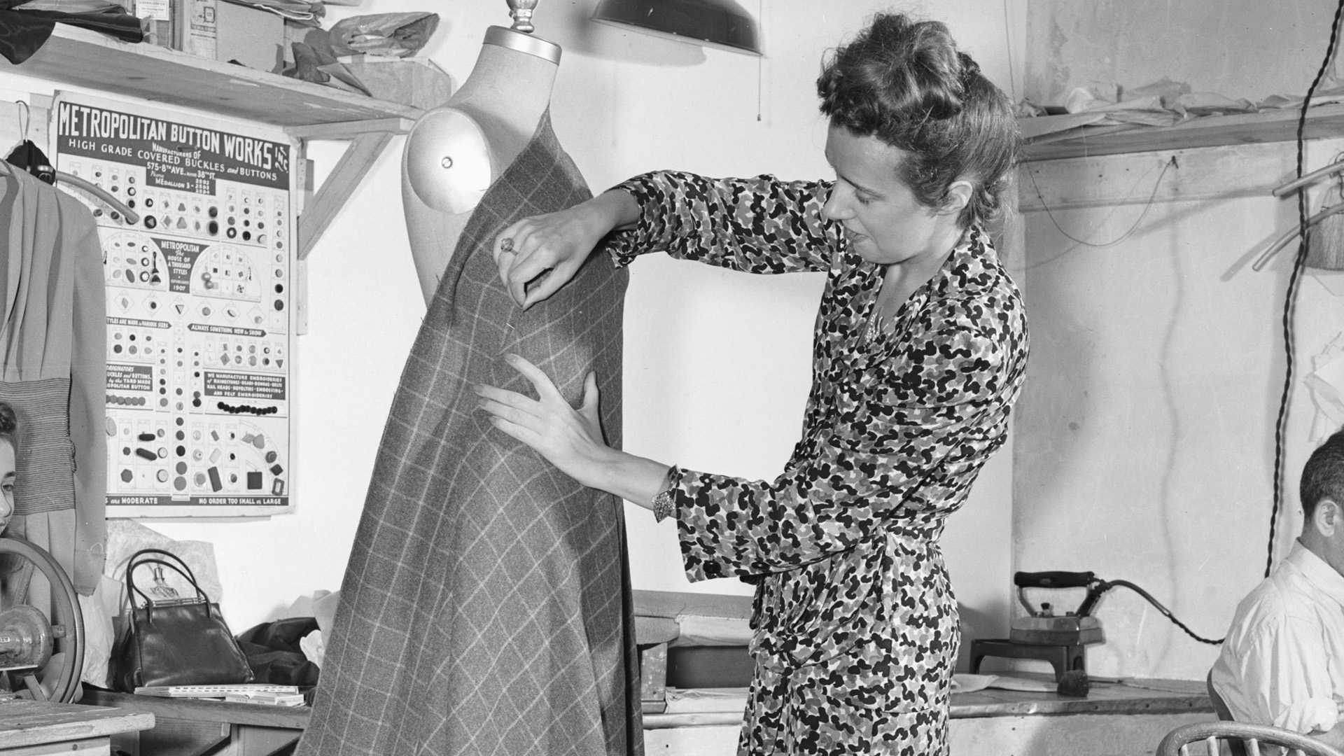 Tudod, ki volt az a dizájner, aki először tervezett átlapolós ruhát?