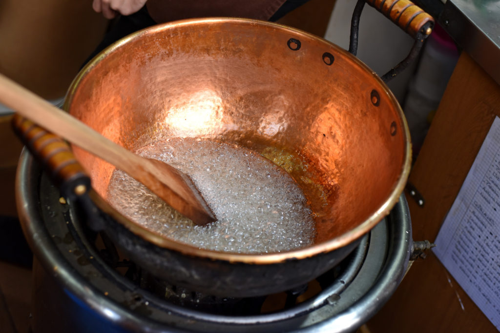 A legegyszerűbb karamellás ételünk a jó öreg grillázs