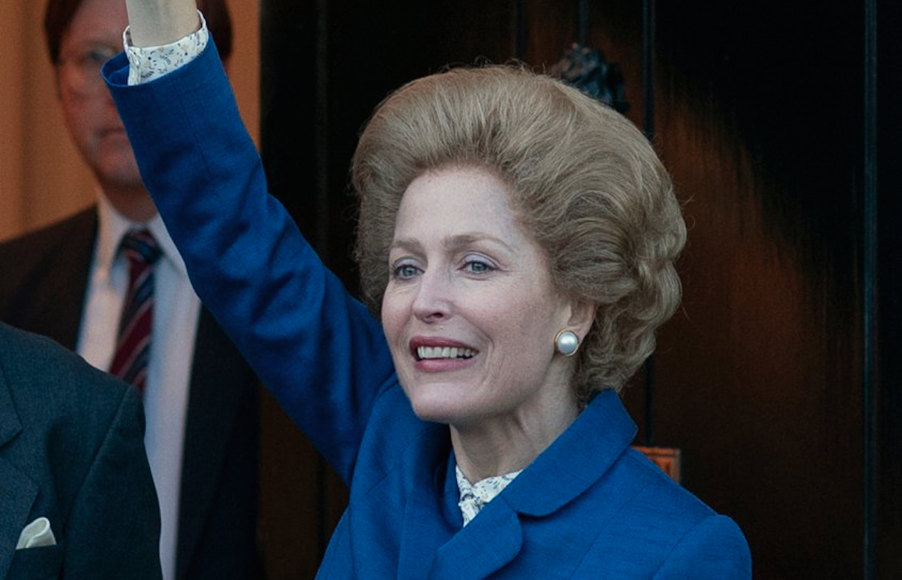 Margaret Thatcherként a Korona című sorozatban (forrás: Netflix)