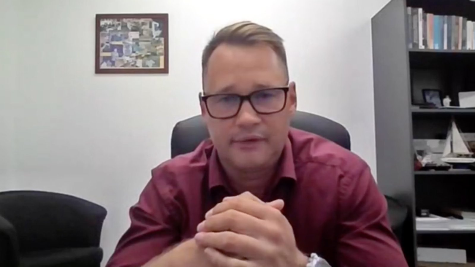 Jakab Ferenc virológus