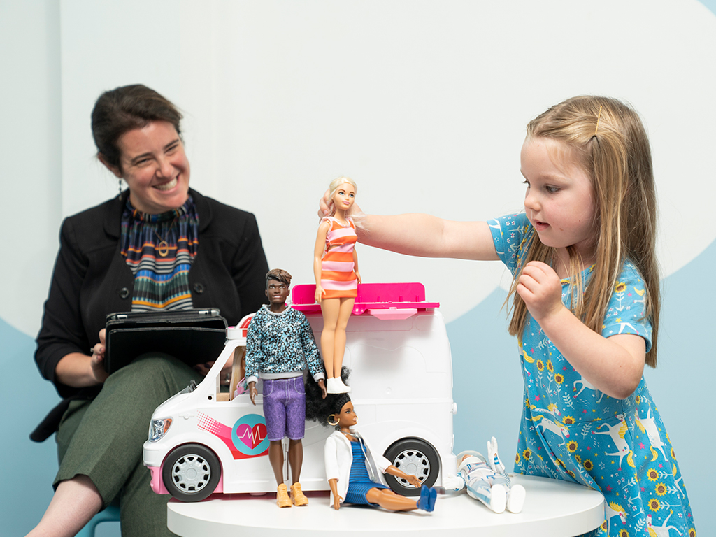 Babázással is fejlesztheted gyereked empatikus és szociális készségeit (x)