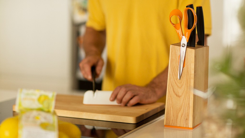 Késélező otthonra