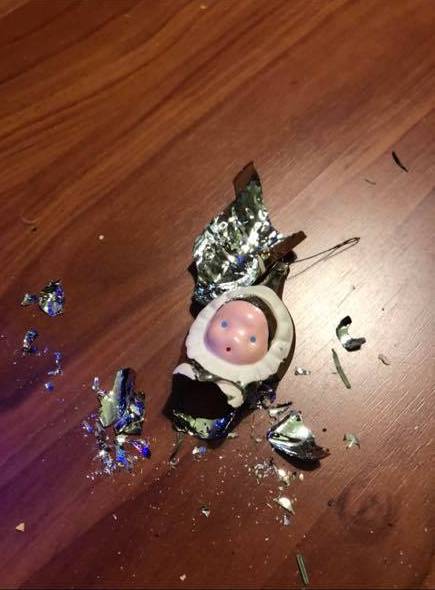 Törött karácsonfadísz