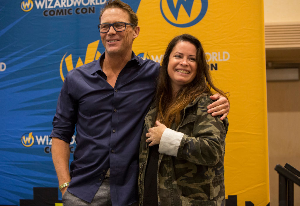 Brian Krause, aki szintén szerepelt a Bűbájos boszorkákban, és Holly Marie Combs 2018-ban