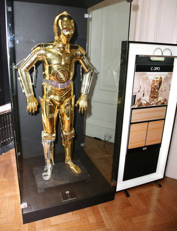 A Star Wars hivatalos fotósának sem tűnt fel az ezüst robotláb