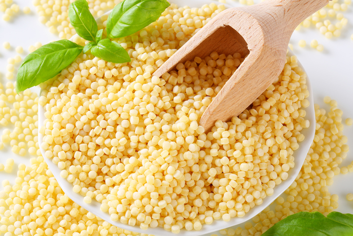 A tarhonya levesbe és főételek köreteként is megállja a helyét