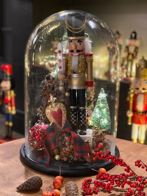 Karácsonyi dekoráció üvegből