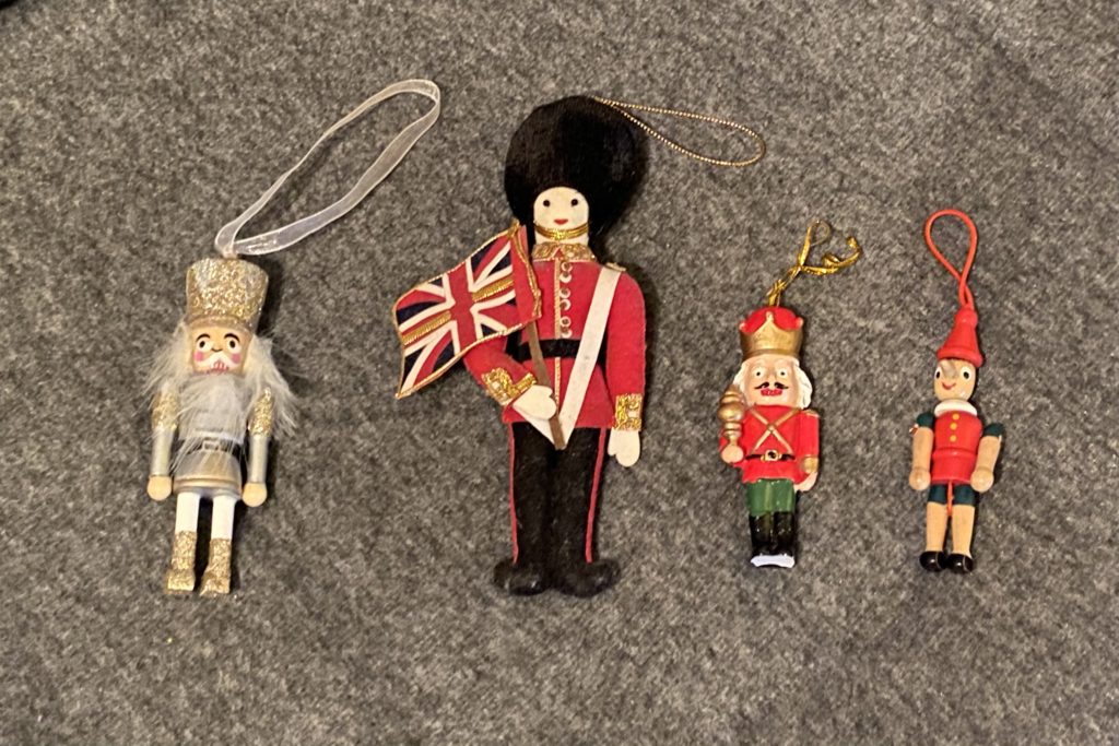 Diótörő karácsonyfadíszek