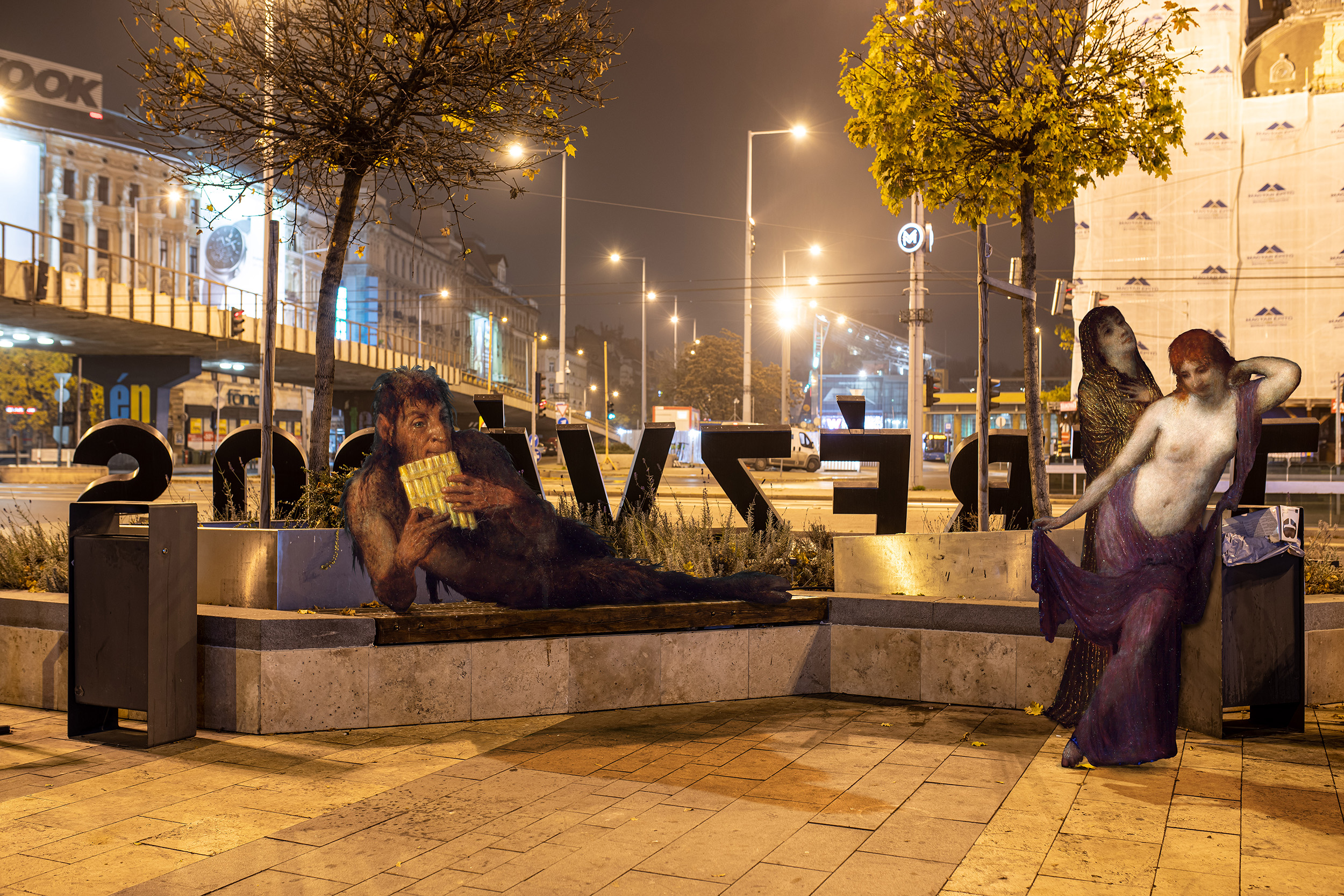 Festmények és kijárási tilalom