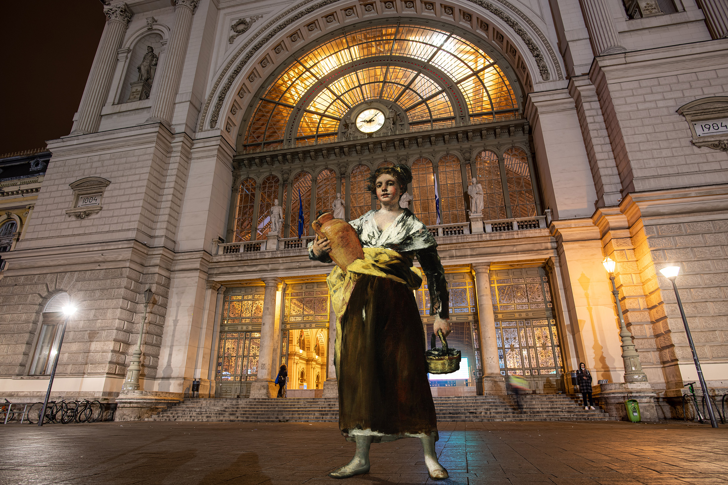 Festmények és kijárási tilalom