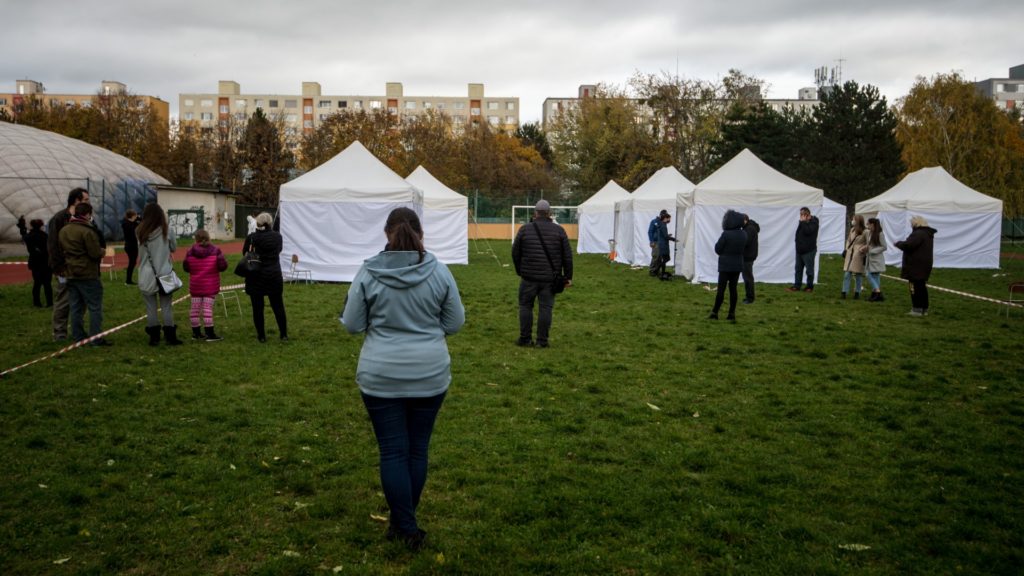 Országos koronavírusteszt Szlovákiában