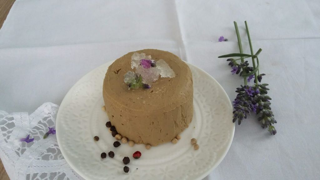 libamáj pástétom levendulazselével