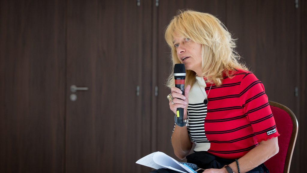 Szokolai Brigitta - Vajon mit csinál egy dramaturg? (x)