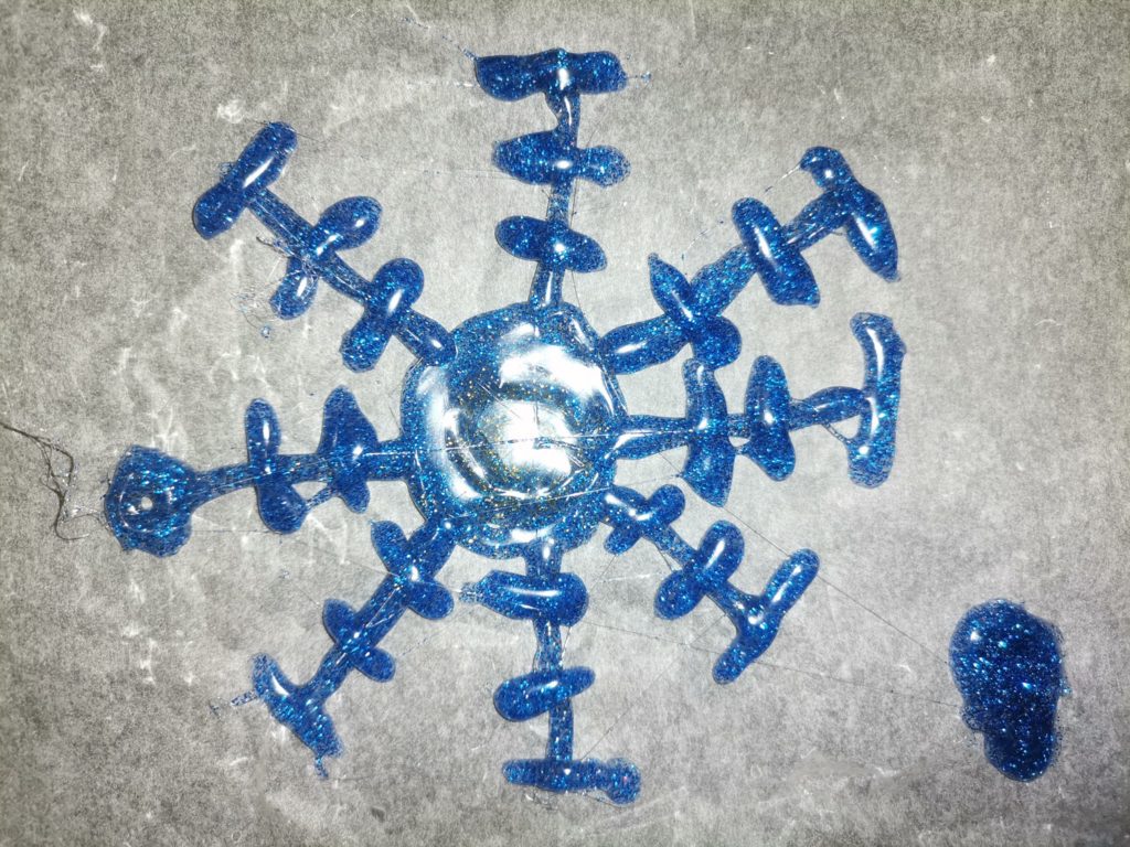 hópehely ragasztópisztollyal