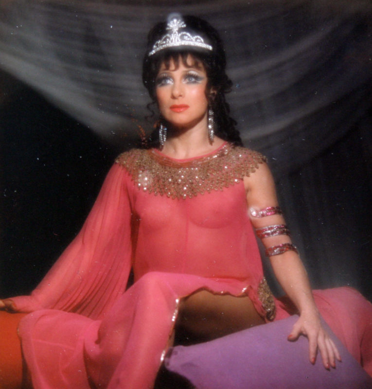 Isten legyen a talpán, aki parancsolgatni akar nekem