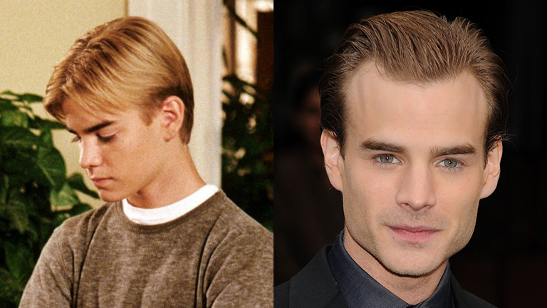 David Gallagher 2000-ben és 2011-ben. 