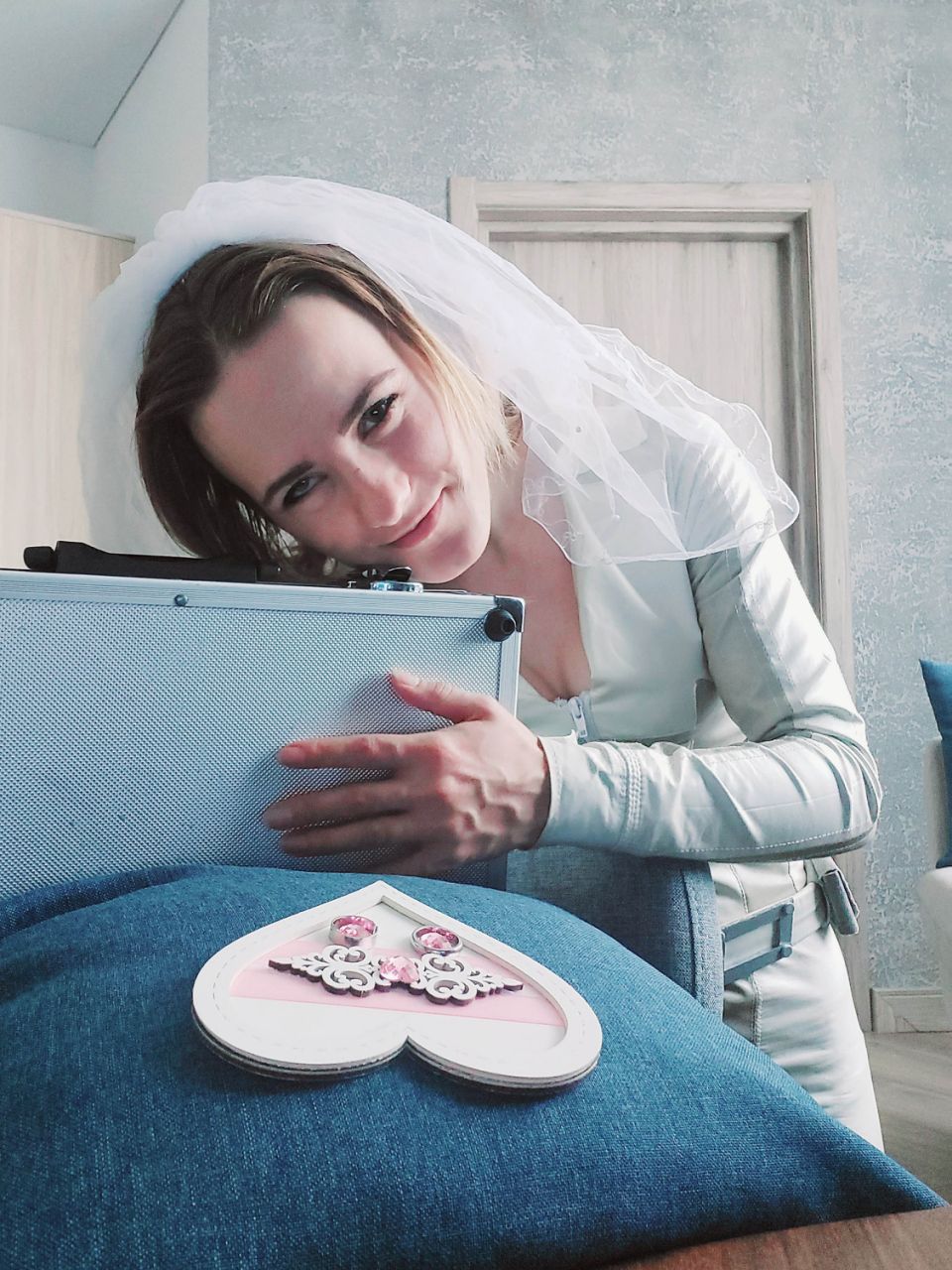 Aktatáska, házasság