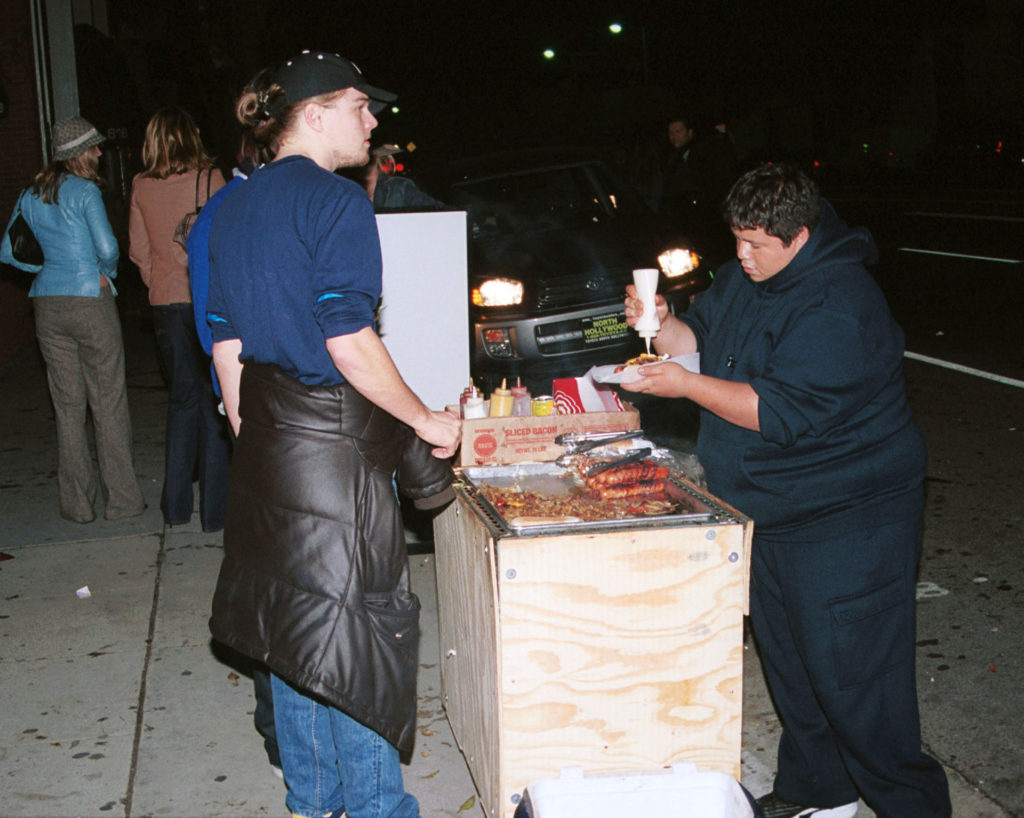 Régen minden jobb volt: az okostelefonok előtt a sztárok még sokkal vadabbul buliztak