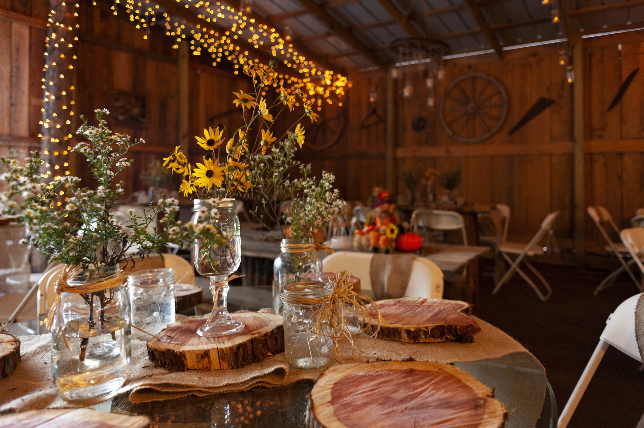 Vadvirágos dekoráció