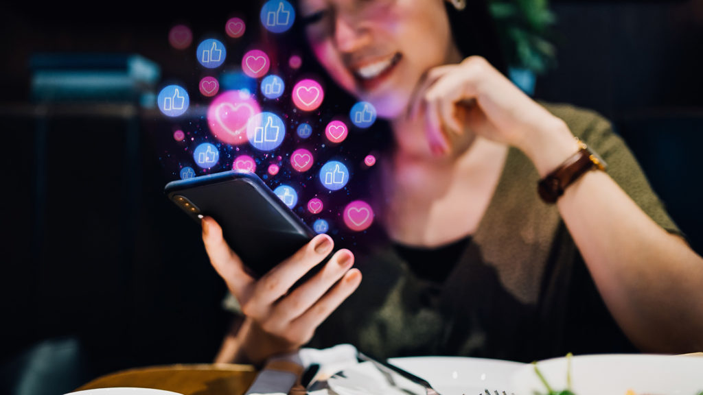 Szeretet-cunami árasztotta el a közösségi oldalakat nem használó bácsit