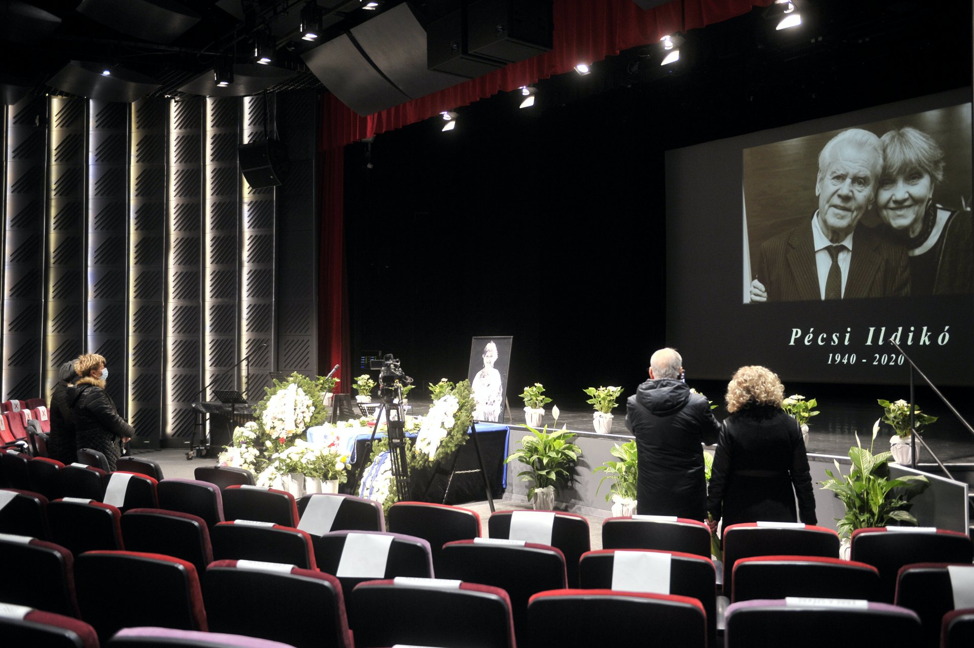 Végső búcsút vettek Pécsi Ildikótól