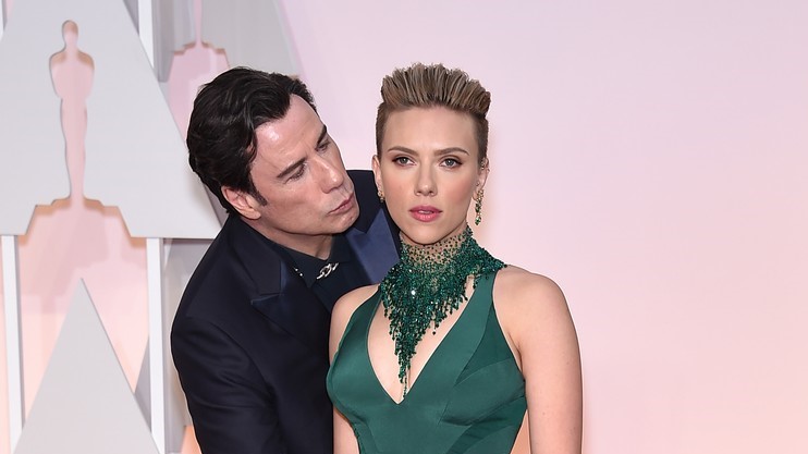 John Travolta és Scarlett Johansson a 87. Oscar-gálán