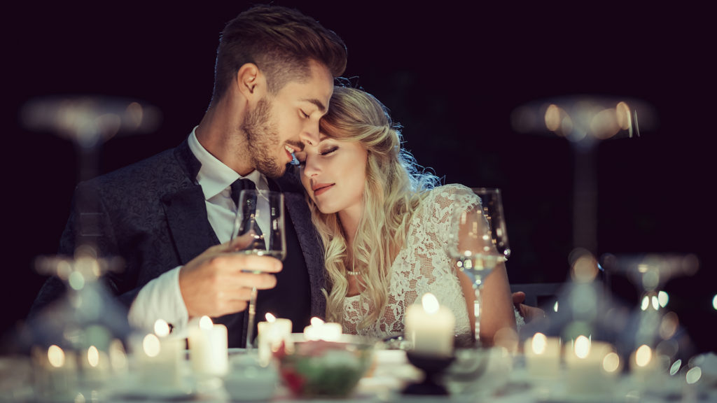 Jótékonyságra költötték a járvány miatt elmaradó esküvői vacsora árát