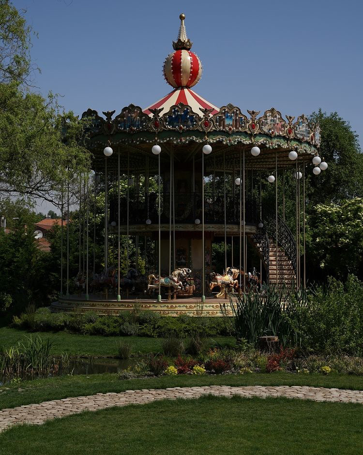 Miskolci Tündérkert körhintája