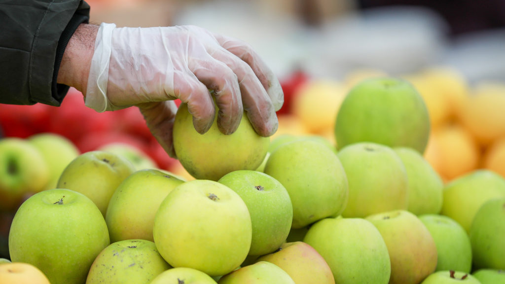 Vérfagyasztóan megdrágult az alma