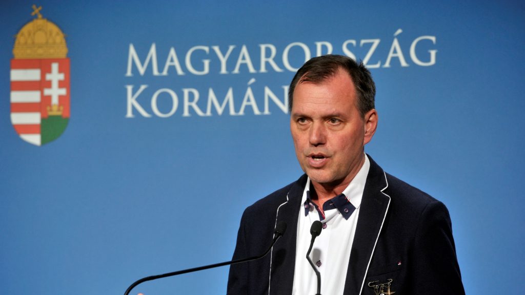 Szlávik János, a Dél-pesti Centrumkórház - Országos Hematológiai és Infektológiai Intézet osztályvezető főorvosa 