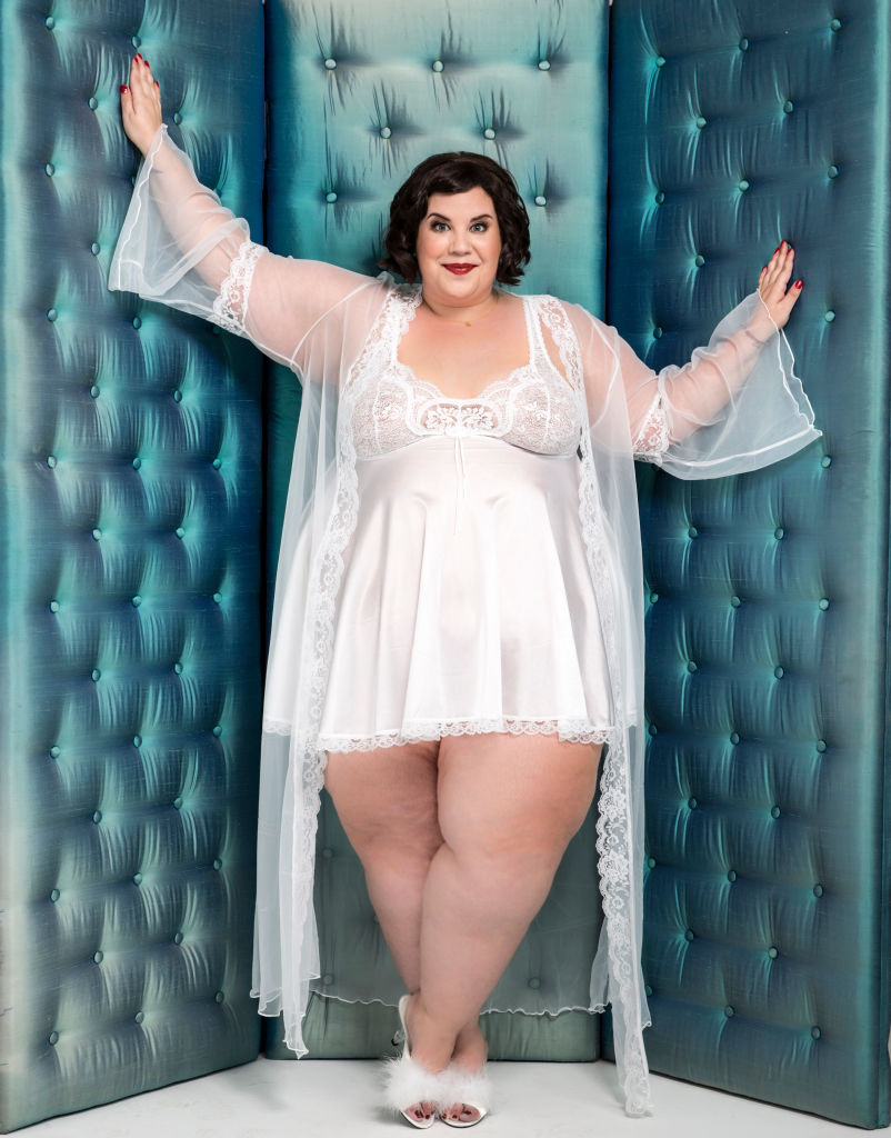 Whitney Thore sokat meztelenkedik