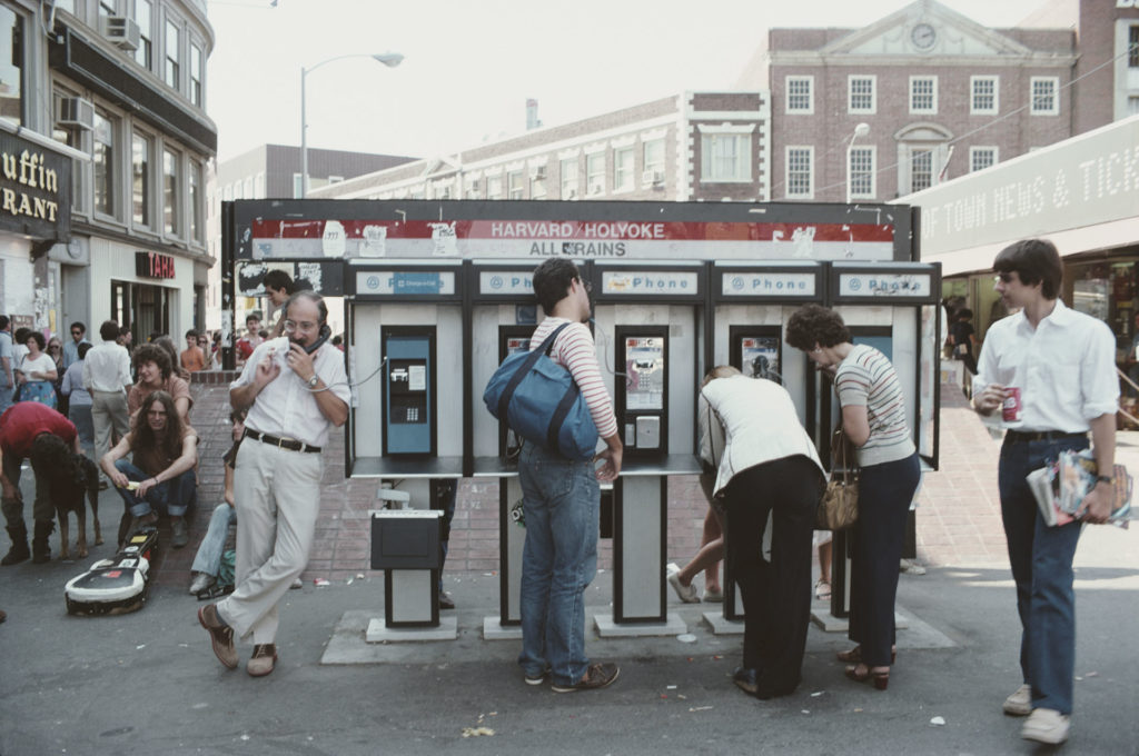 André Aciman új regénye arra is rámutat, milyen sok álarcunk van saját magunk elfedésére