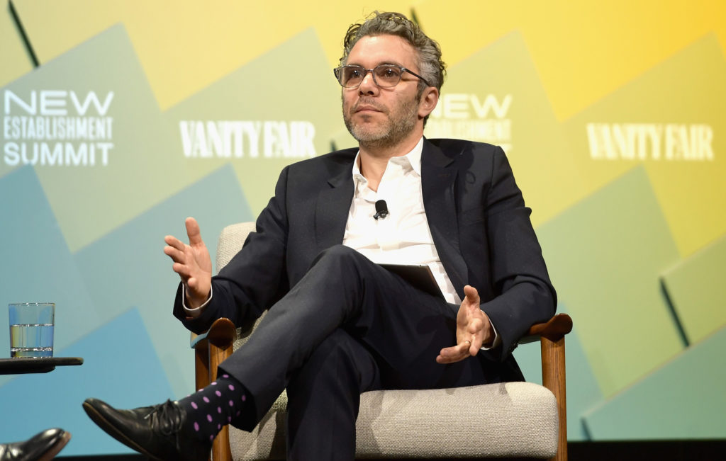 Az emberek úgy tekintenek a hírnévre mint az egyenes út egy csodálatos élethez