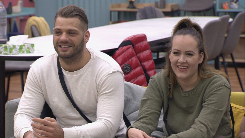 Bálint és Vivi a ValóVilág 10 során nagyon jóban lettek, a lány végül bevallotta: szerelmes Bálintba, de tudja, hogy köztük csak barátság lehet