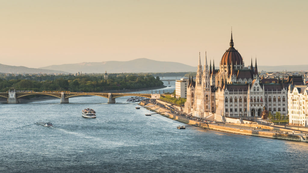 Júniusban kezdődhet a pesti alsó rakpart felújítása