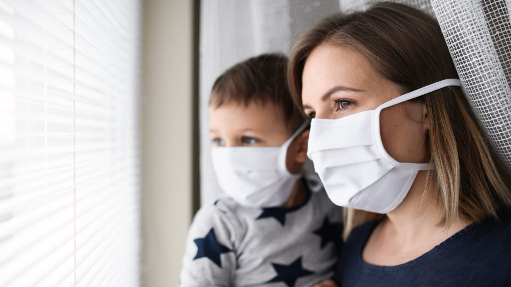 Május végén búcsúzhat Magyarország a járványtól