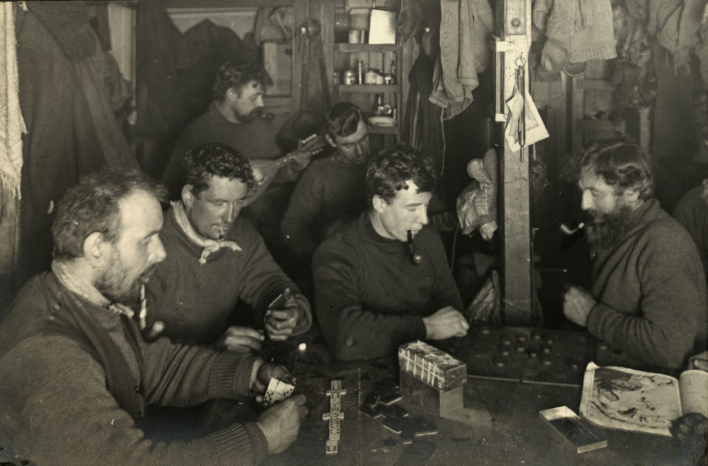 Jön a kőkemény tél, lássuk, hogyan bírták ki ép ésszel a sarkkutatók!