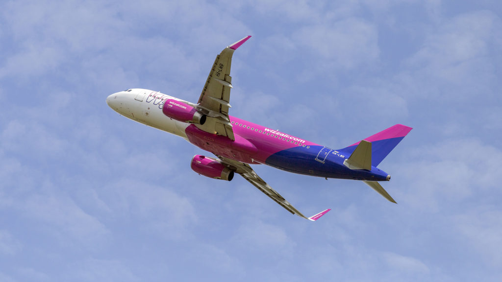 Két nő döntötte meg a repülőgéphúzás Guinness rekordját