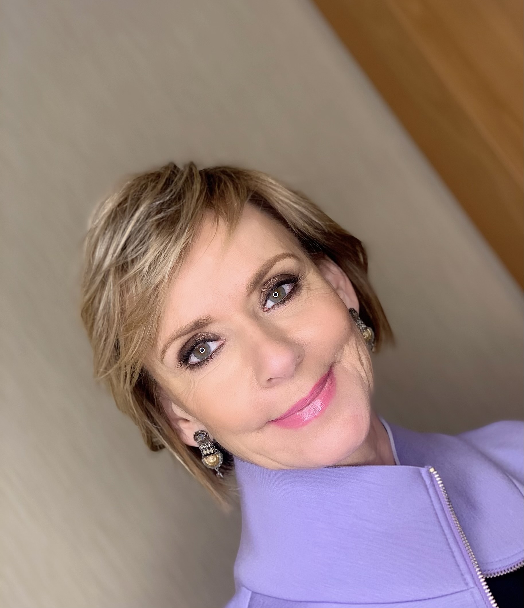 Jakupcsek Gabriella.: „Minden kislánynak tudnia kellene erről, mielőtt még megtörténik”