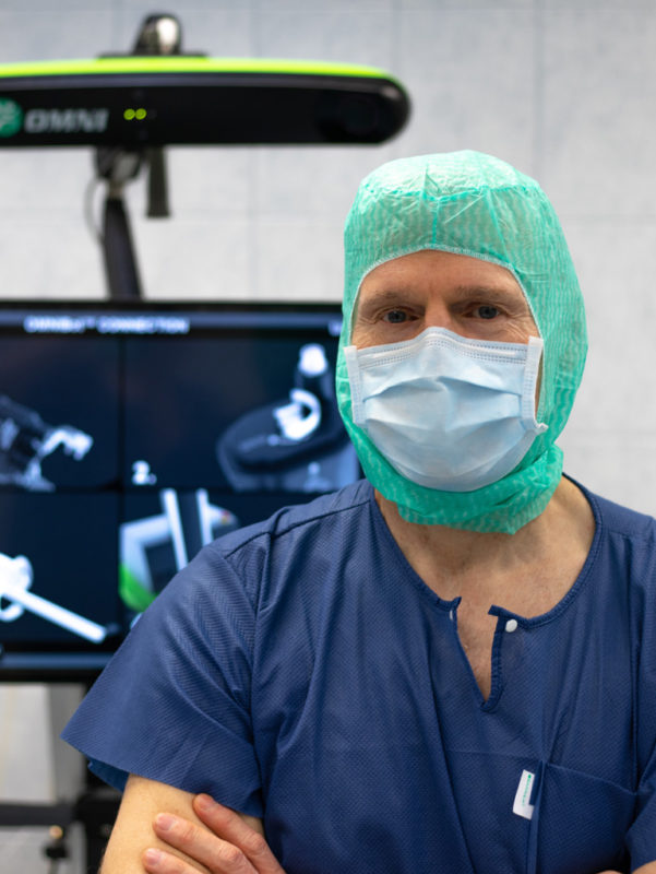 Robotok segítségével műt térdeket