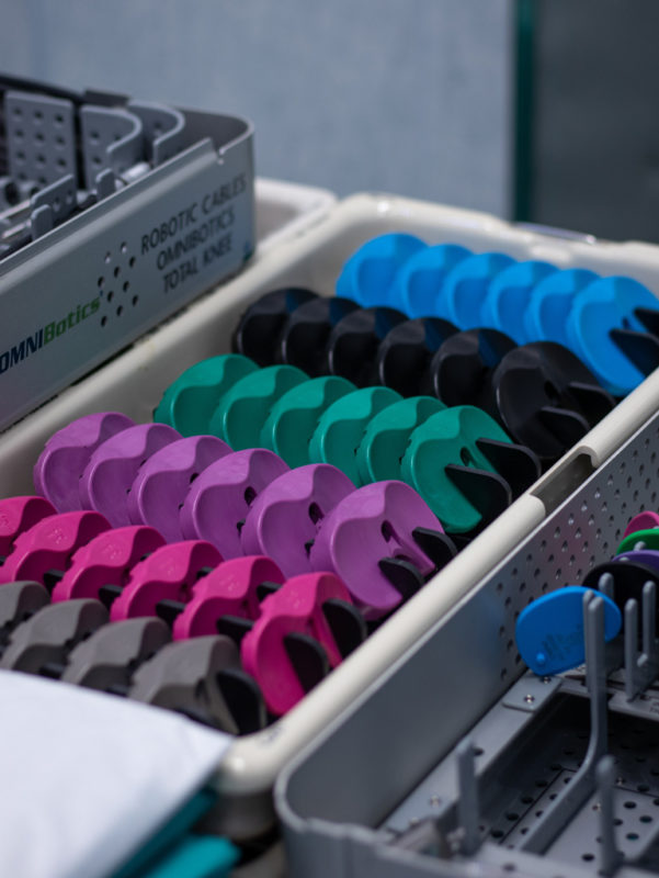 Robotok segítségével műt térdeket