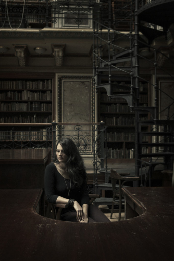 Sok tabu törik meg éppen ezekben az években