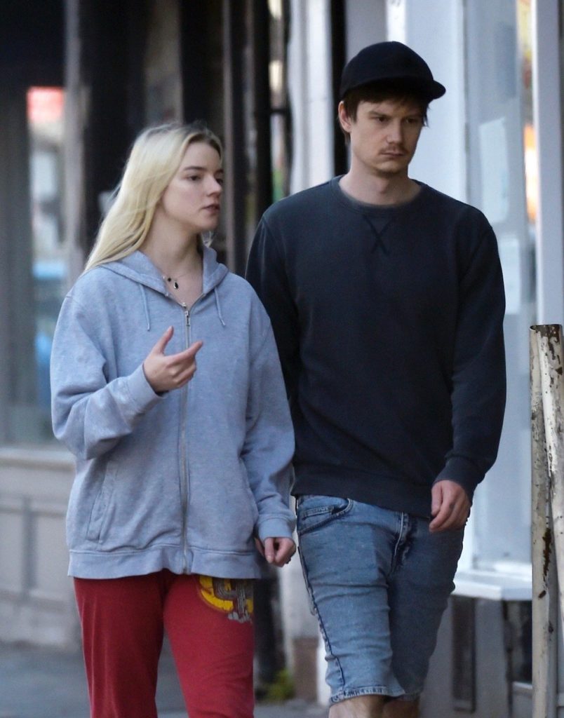 Anya Taylor-Joy és pasija