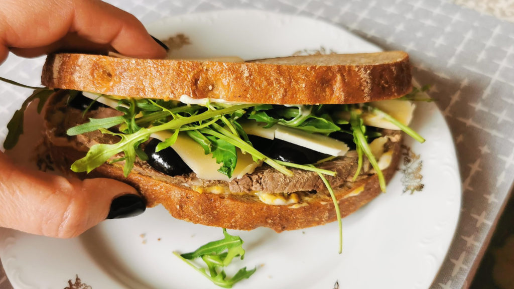 Nem félünk a szarvastól, borókabogyóval az igazi