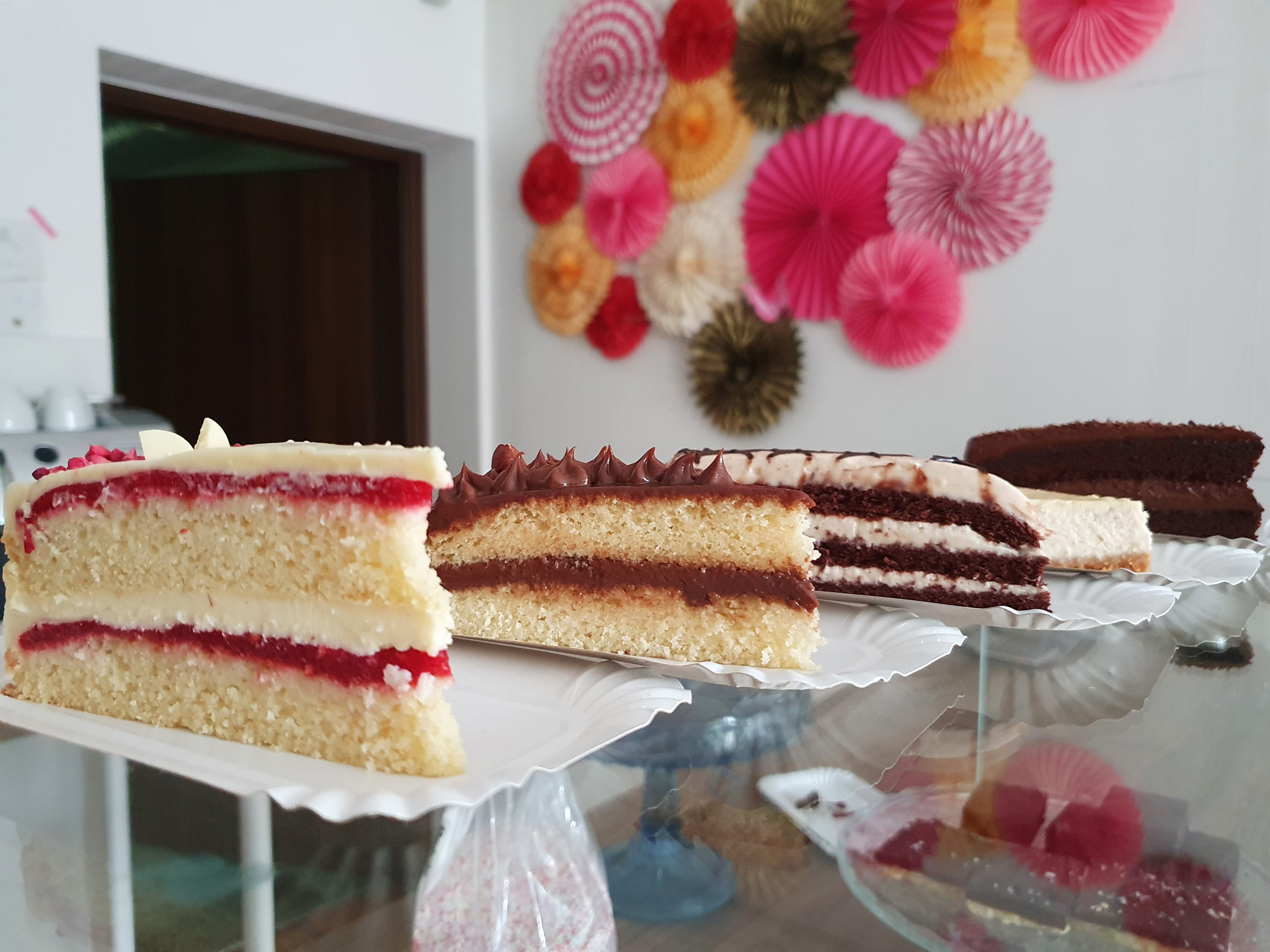 Cukker süti, a legvidámabb, és legfinomabb sütiket árusító cukrászda