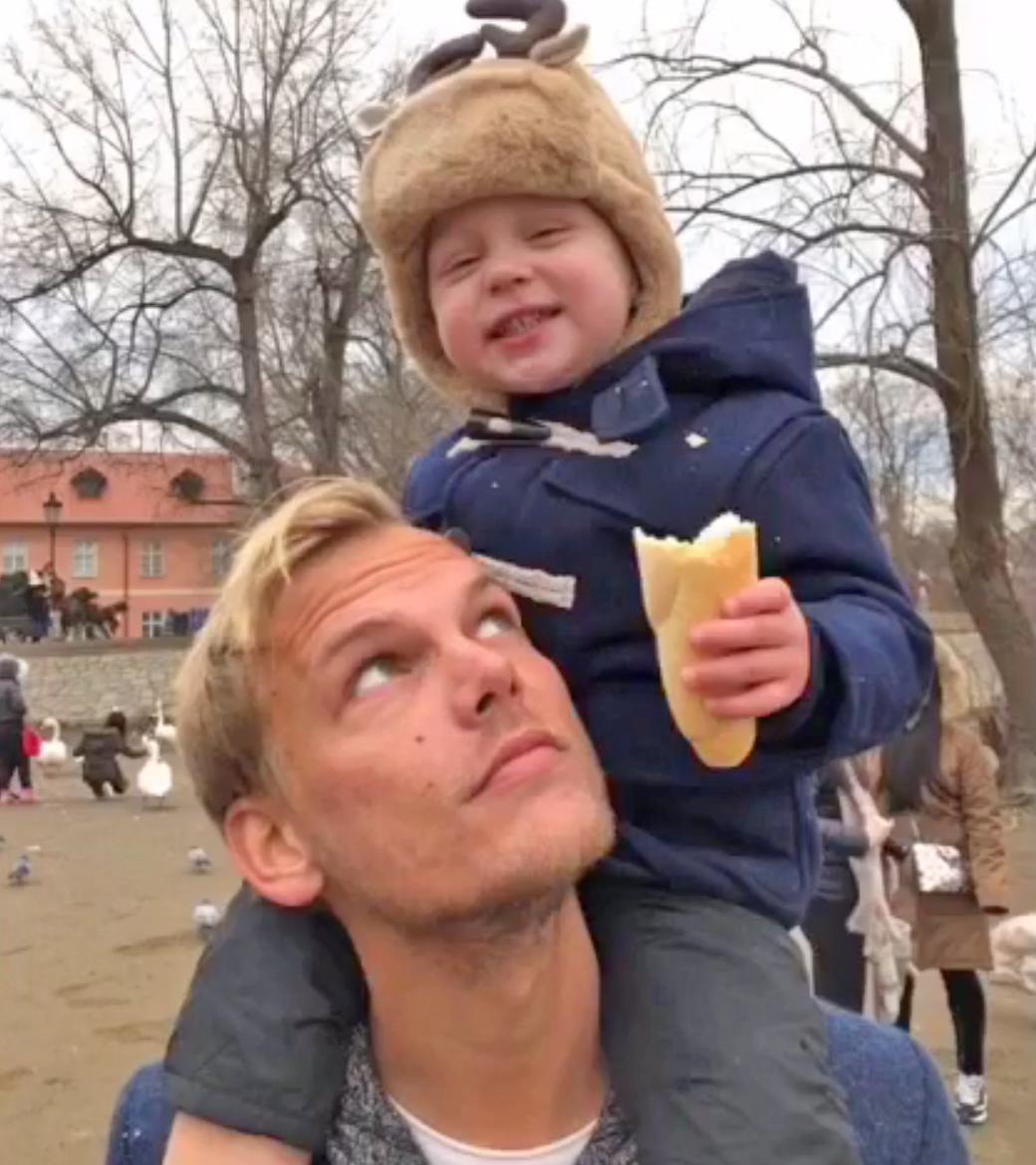 Avicii saját fiaként szerette Lukát