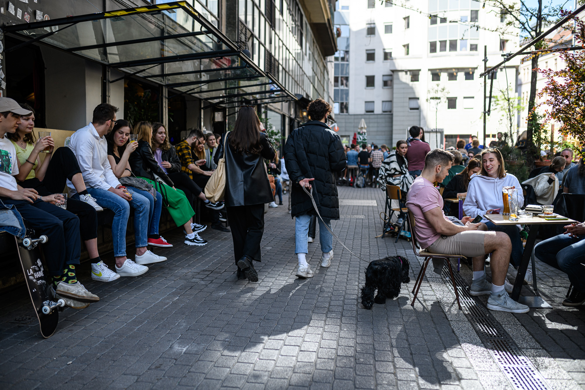 Terasznyitás, Budapest, bulinegyed